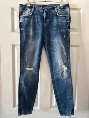 Zara Trafaluc Denimwear Blue Distressed Destroyed Jeans ASO Meghan Markle